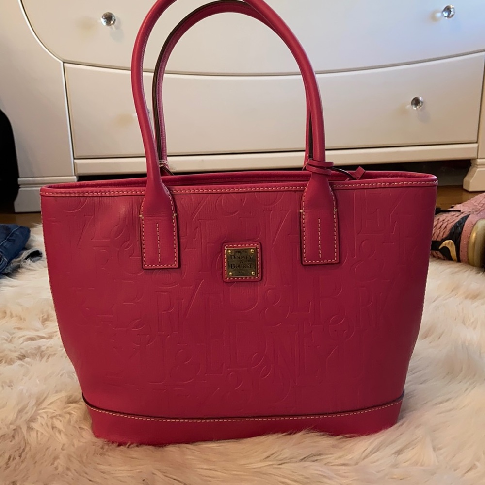 Brand New Dooney & Bourke Purse Gem